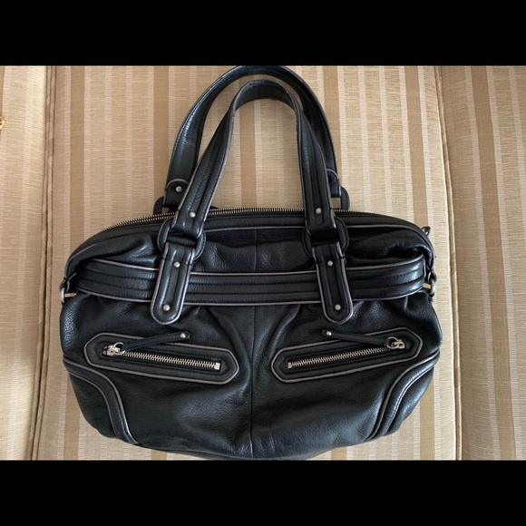 COLE HAAN black leather handbag. - Picture 1 of 7
